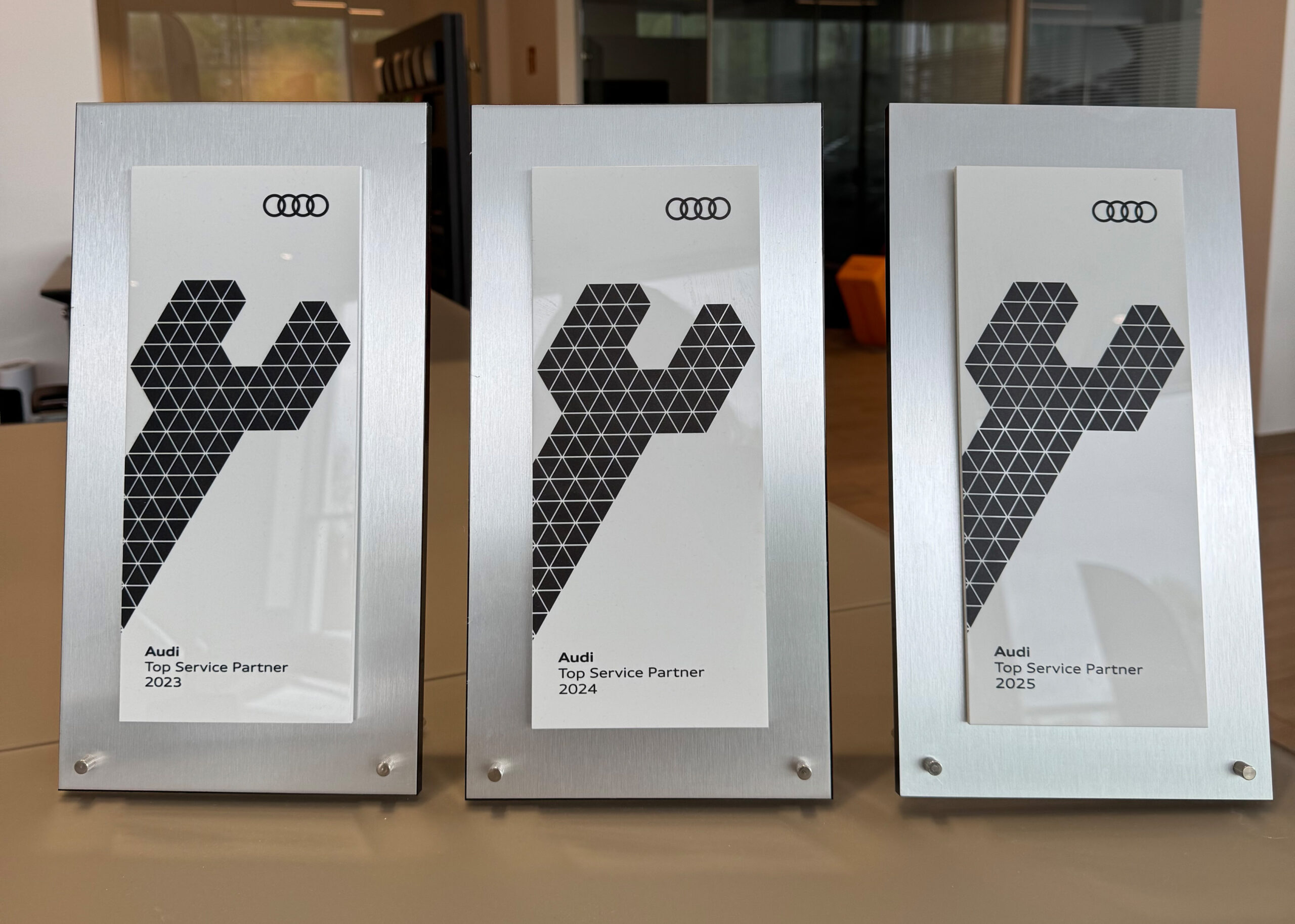 Audi Top Service Partner 22-23-25